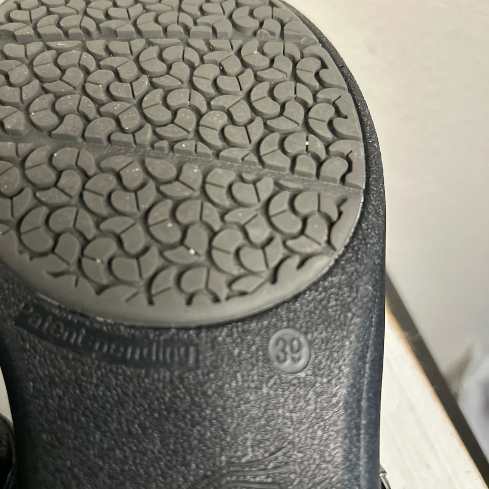Dansko Black Embossed Leather Clogs Sz 39 EU 8.5-9 US - Picture 6 of 6